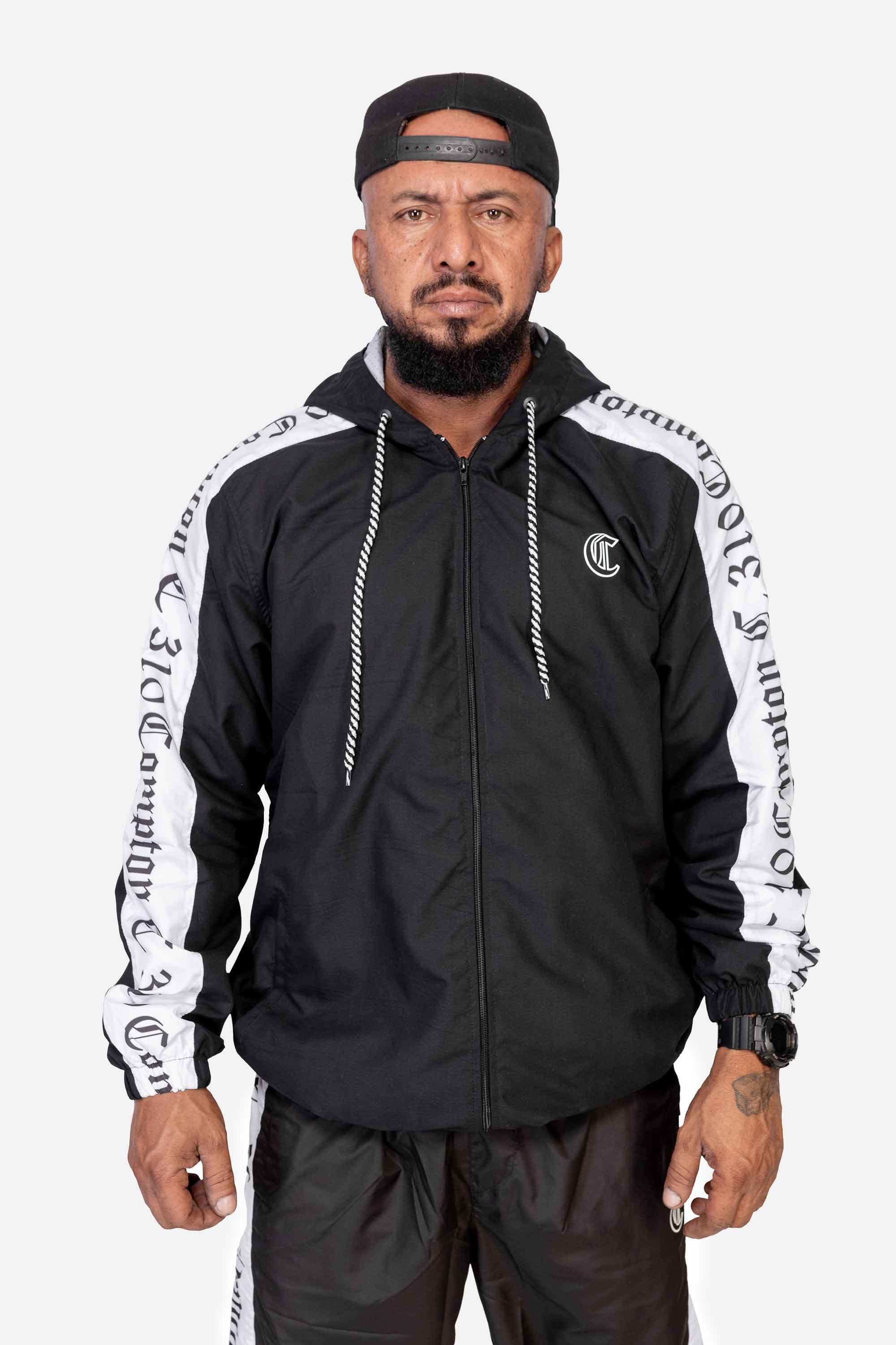 Jaqueta Corta Vento Compton com Faixa Estilo Urbano